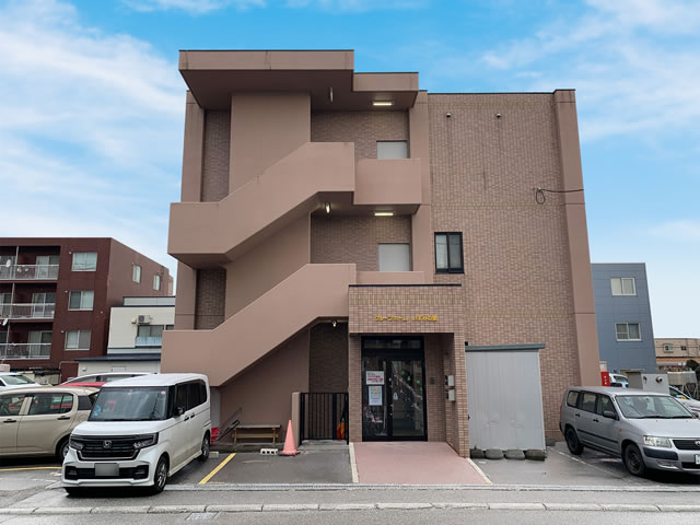 いずみの里外観